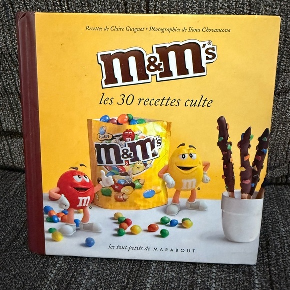 M&M'S Cookbook in French Language - Picture 1 of 2